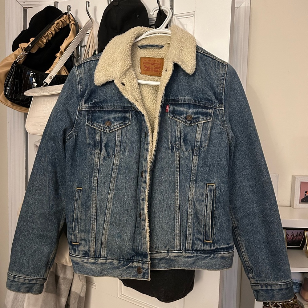 Levi’s Sherpa lined denim jacket